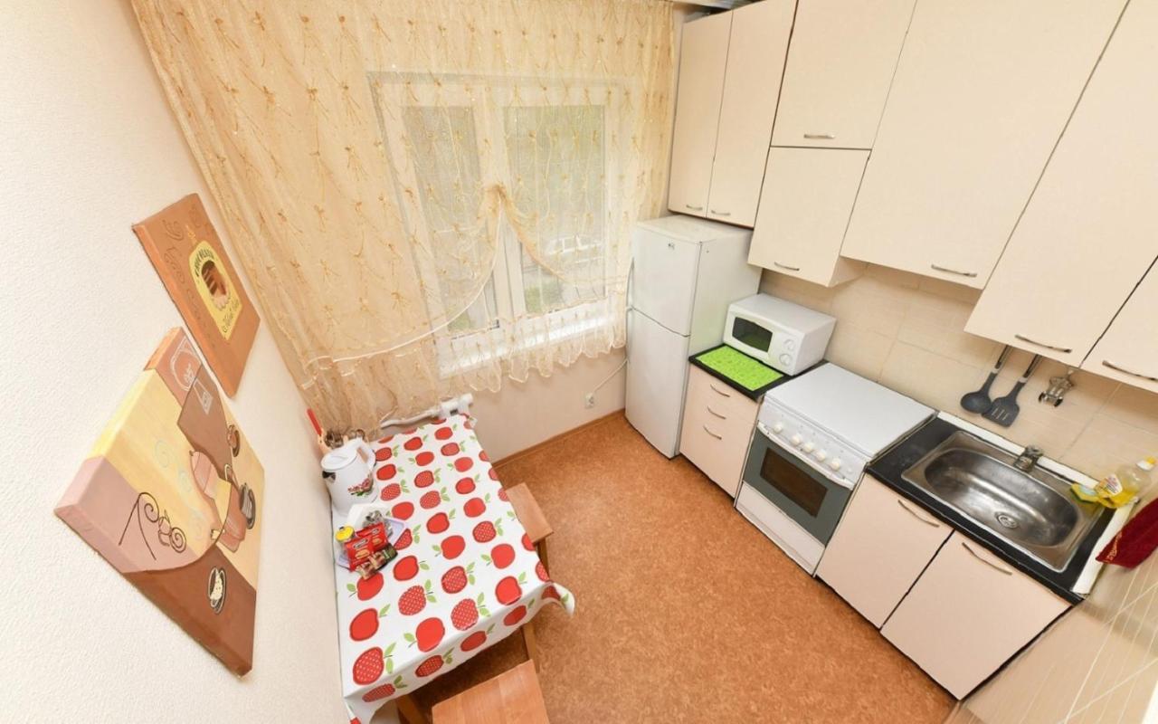 Апартаменты 11-Й Микрорайон, 4 Almaty Ngoại thất bức ảnh